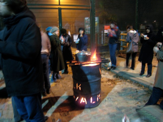 walkwalkwalk: an archaeology of the familiar and forgotten, nightwalk midwinter, 21st December 2007